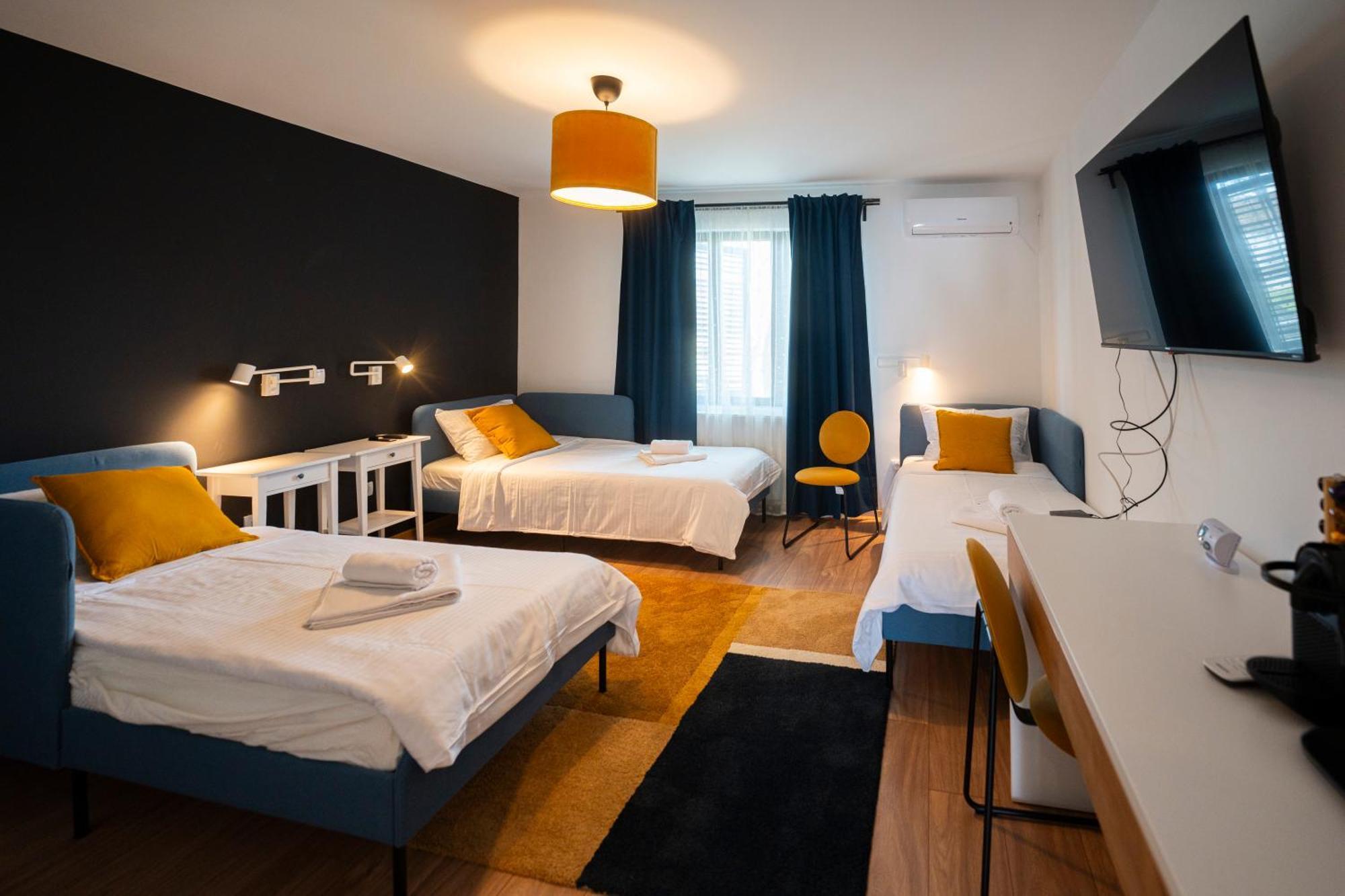 Cozy Nook B&B - Free Private Parking Нови-Сад Экстерьер фото