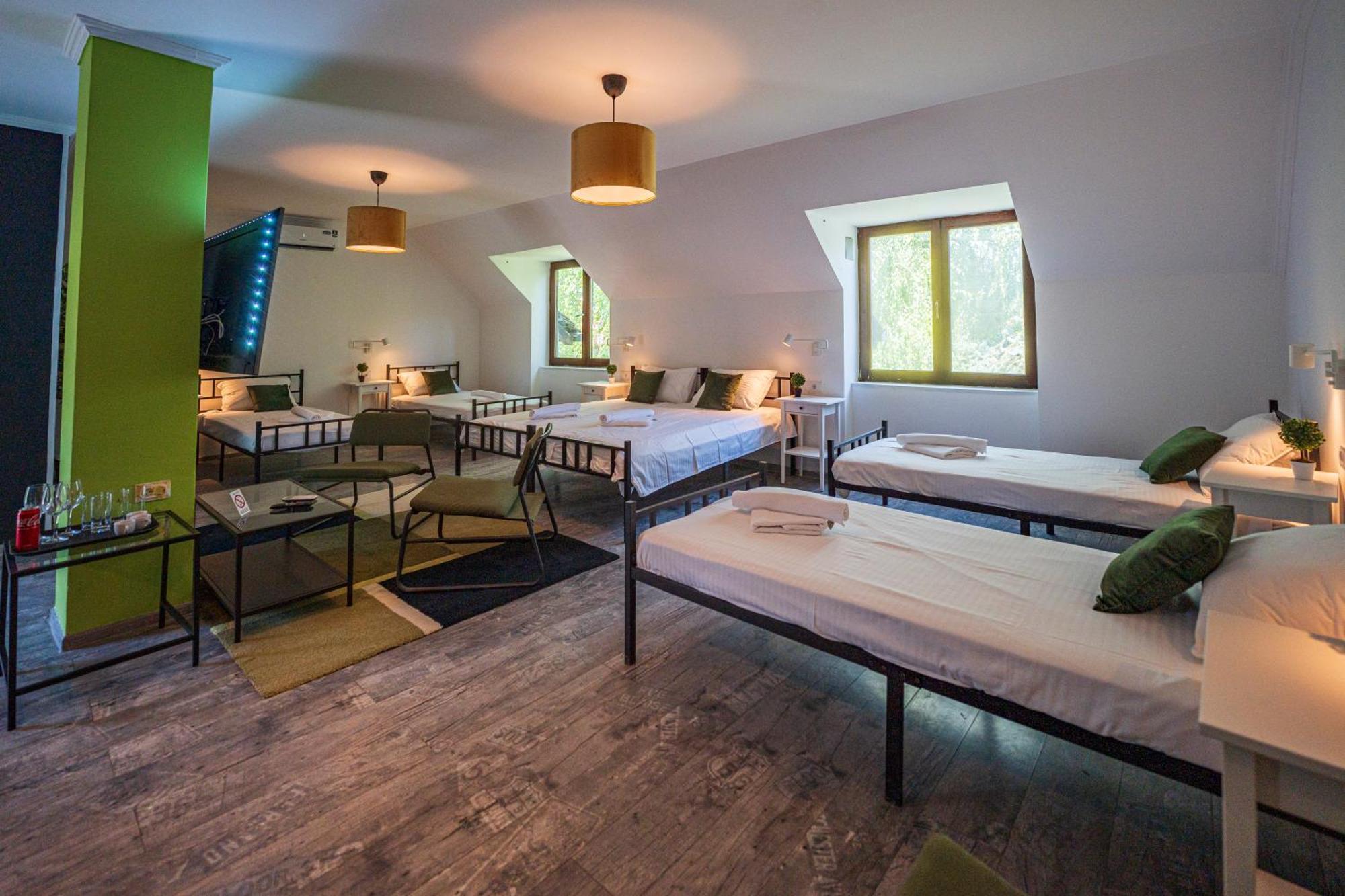 Cozy Nook B&B - Free Private Parking Нови-Сад Экстерьер фото