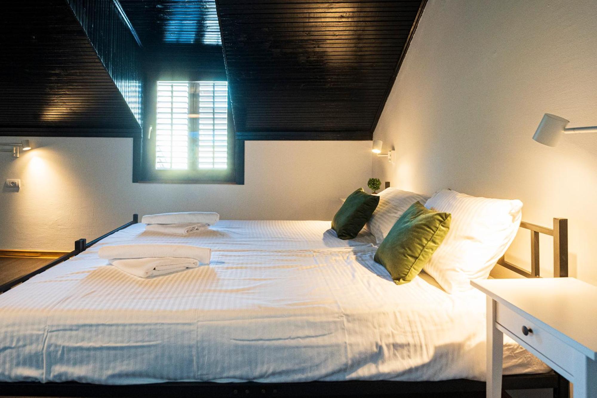 Cozy Nook B&B - Free Private Parking Нови-Сад Экстерьер фото